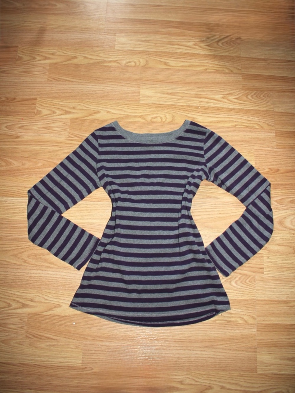 Striped Long-Sleeve Scoop Neck Top - Gray & Purple